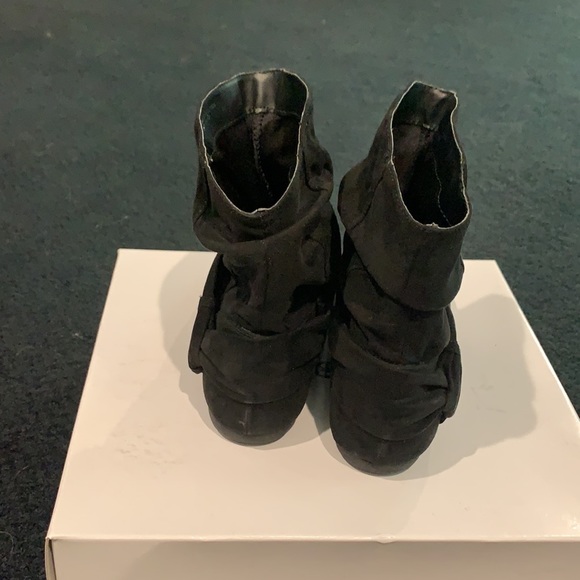 Black Flat Booties - Picture 2 of 3